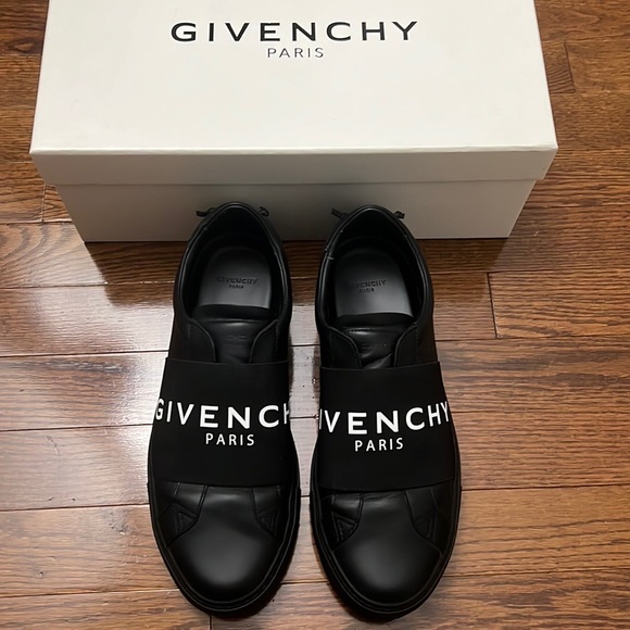 Givenchy sneakers - Picture 2 of 3